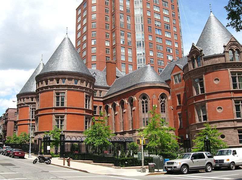 Exterior photo from Wikipedia.