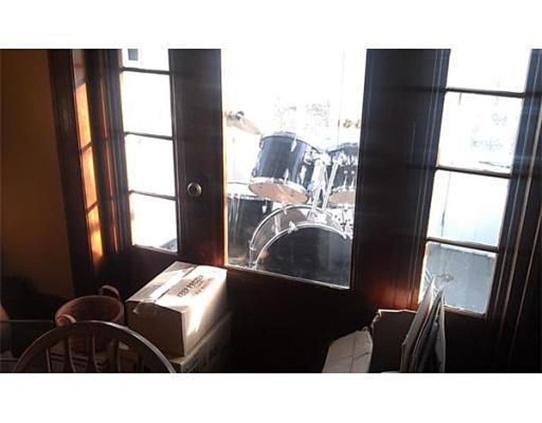 If all the pictures only show bits and pieces of the room and not the entire room, much like this pic, it's not something I would consider posting.