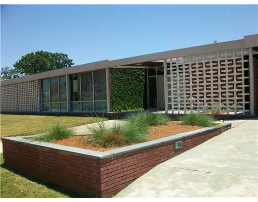 1957 Contemporary in New Orleans, LA