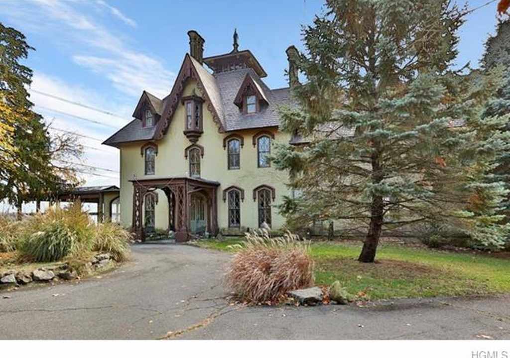 1858 Gothic Revival Tomkins Cove, NY Old House Dreams