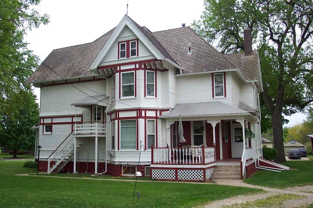 c. 1900 Queen Anne Marcus, IA F. Barber) Old House Dreams
