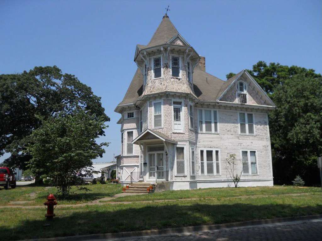 1890 Queen Anne Arcola, IL Old House Dreams