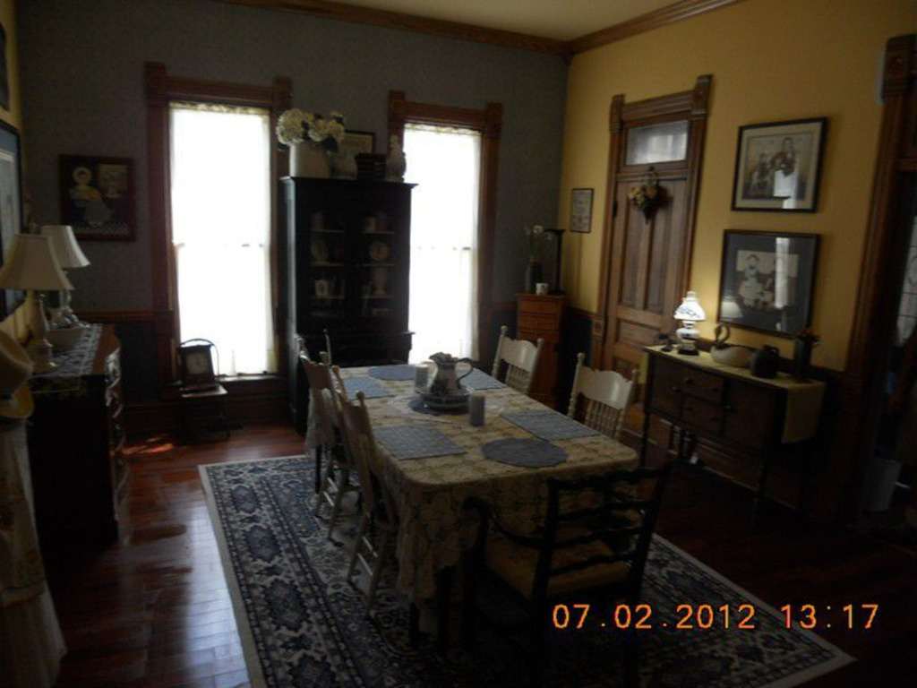 1890 Queen Anne Arcola, IL Old House Dreams