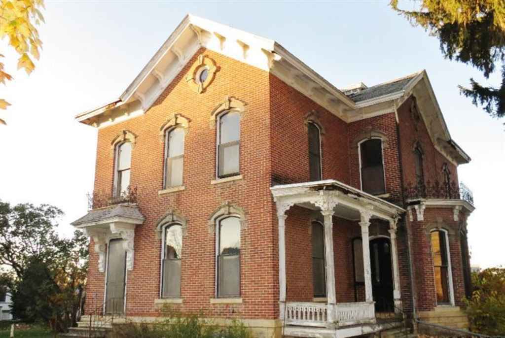 1876 Italianate Maquoketa, IA Old House Dreams