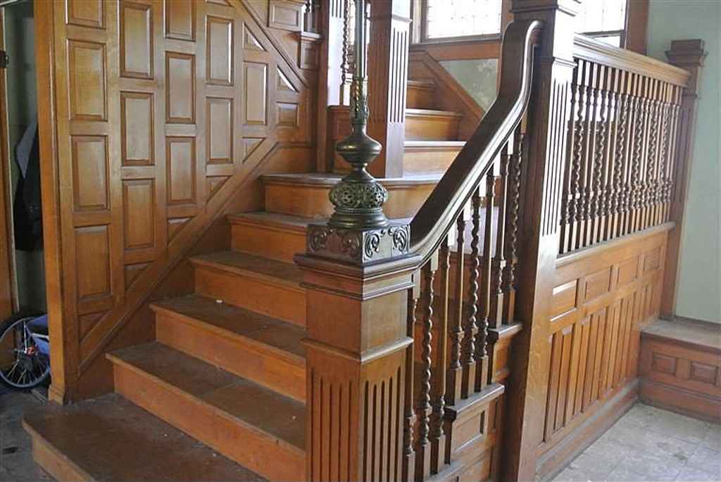 1899 Queen Anne Alden, IA Old House Dreams