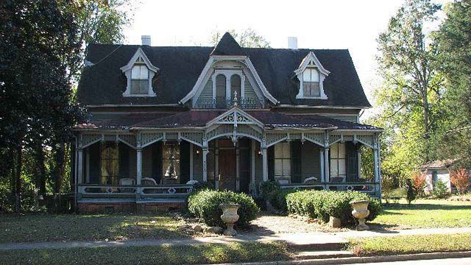 c. 1880 Gothic Revival Cuthbert, GA Old House Dreams