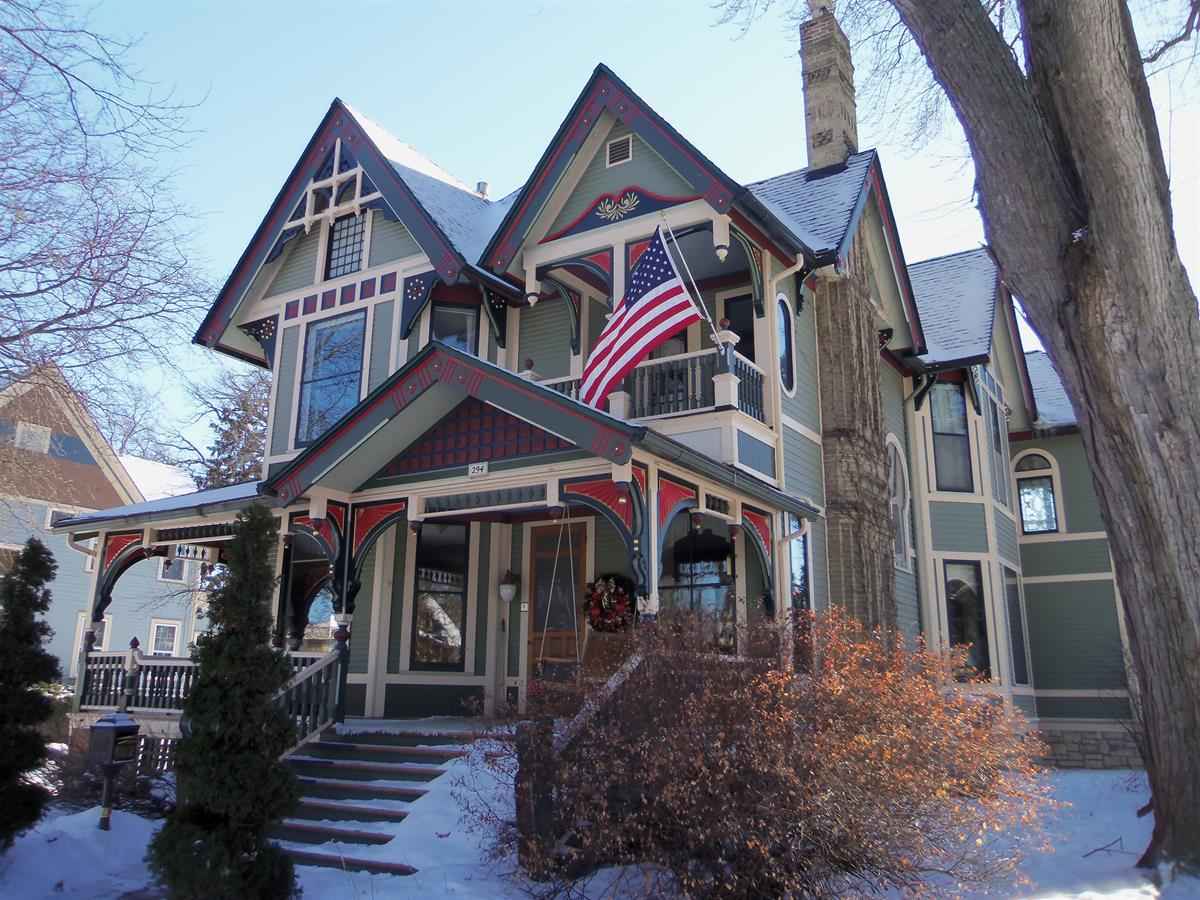 c. 1900 Queen Anne Fond Du Lac, WI F. Barber) Old House Dreams