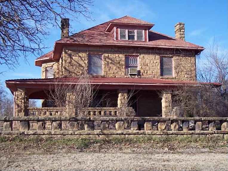 1902 Weleetka, OK Old House Dreams