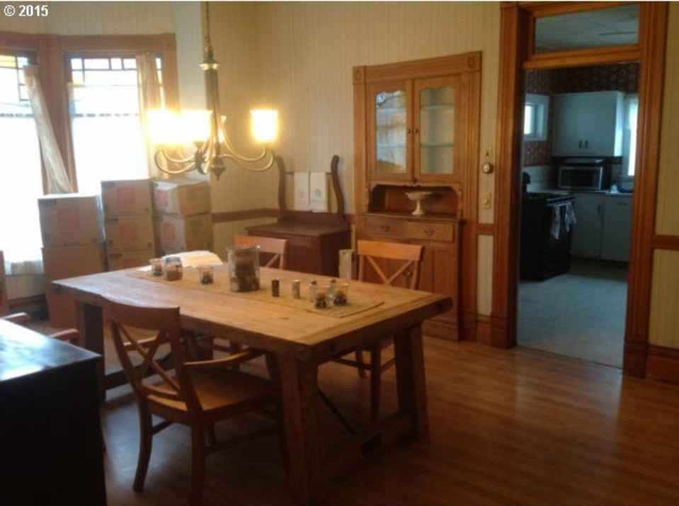 1902 Queen Anne Ione, OR Old House Dreams