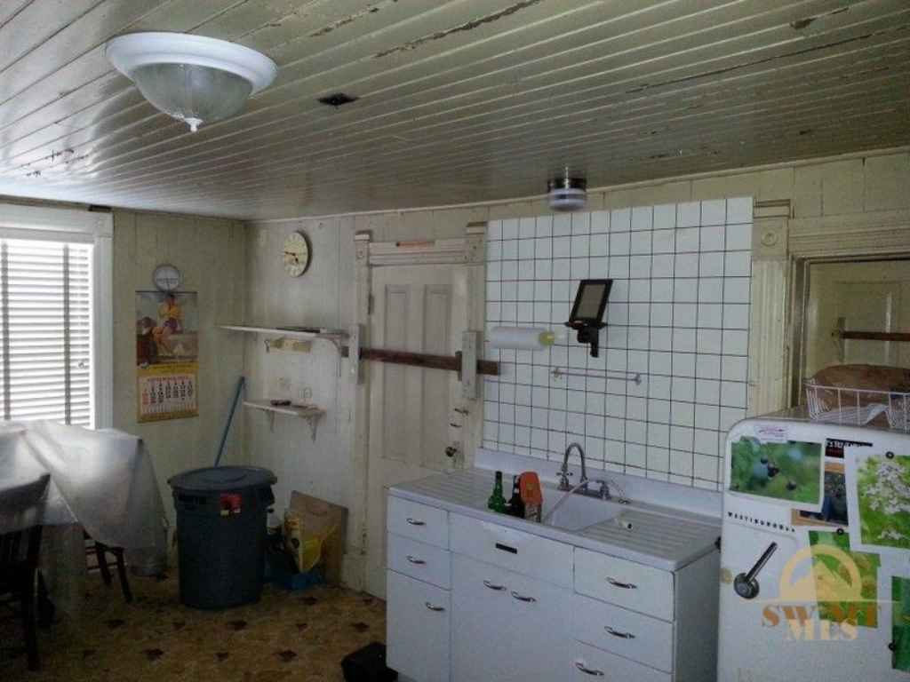 1876 Pony, MT Old House Dreams