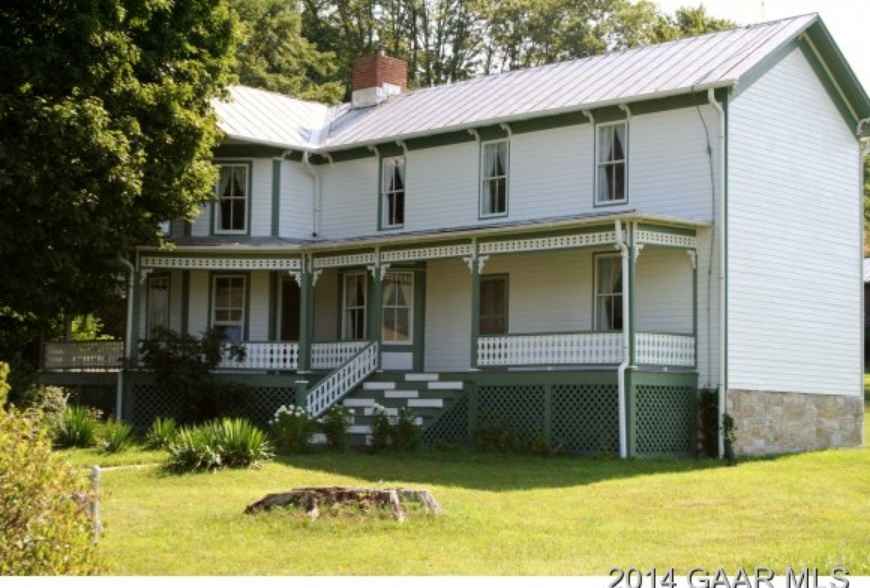 c. 1870 Folk Victorian Blue Grass, VA Old House Dreams