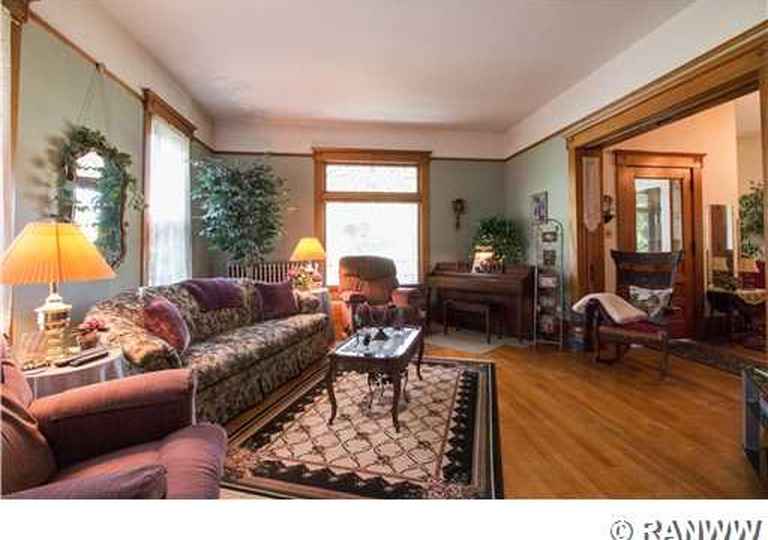 1901 Queen Anne Boyd, WI Old House Dreams