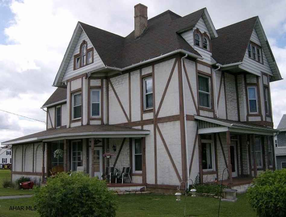 1895 Queen Anne Carrolltown, PA F. Barber) Old House Dreams