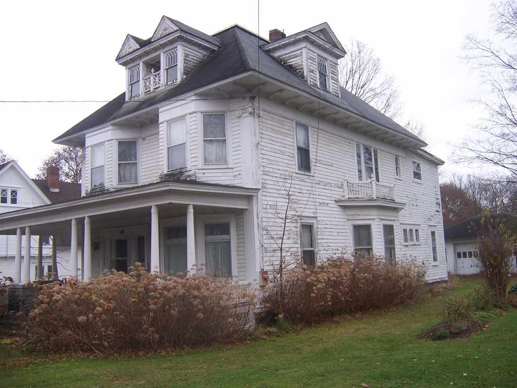 c. 1900 Colonial Revival Guilford, NY F. Barber) Old House