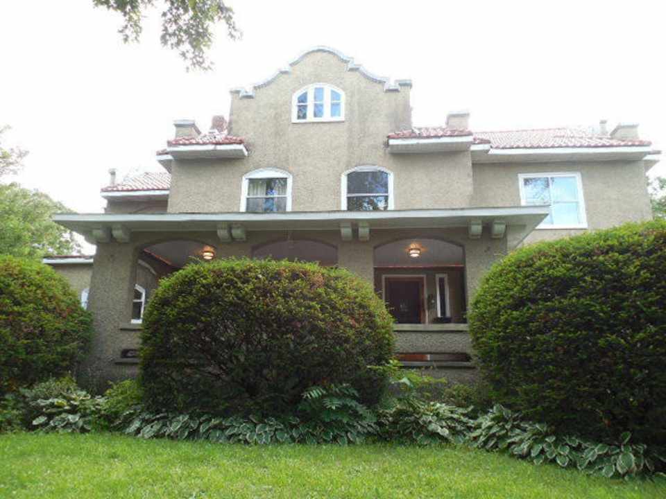 1907 Mission Revival Viroqua, WI Old House Dreams