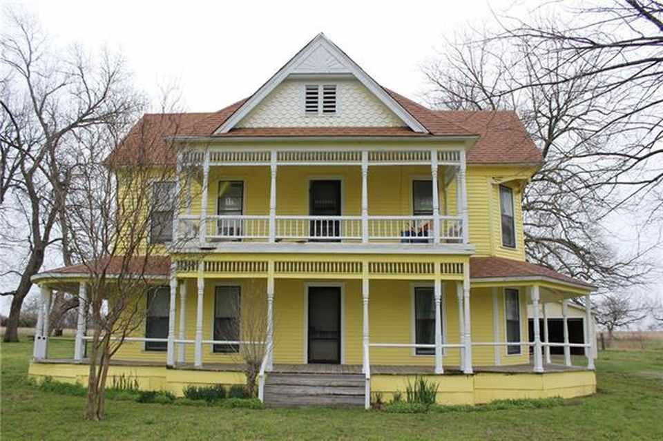 1898 Van Alstyne, TX Old House Dreams