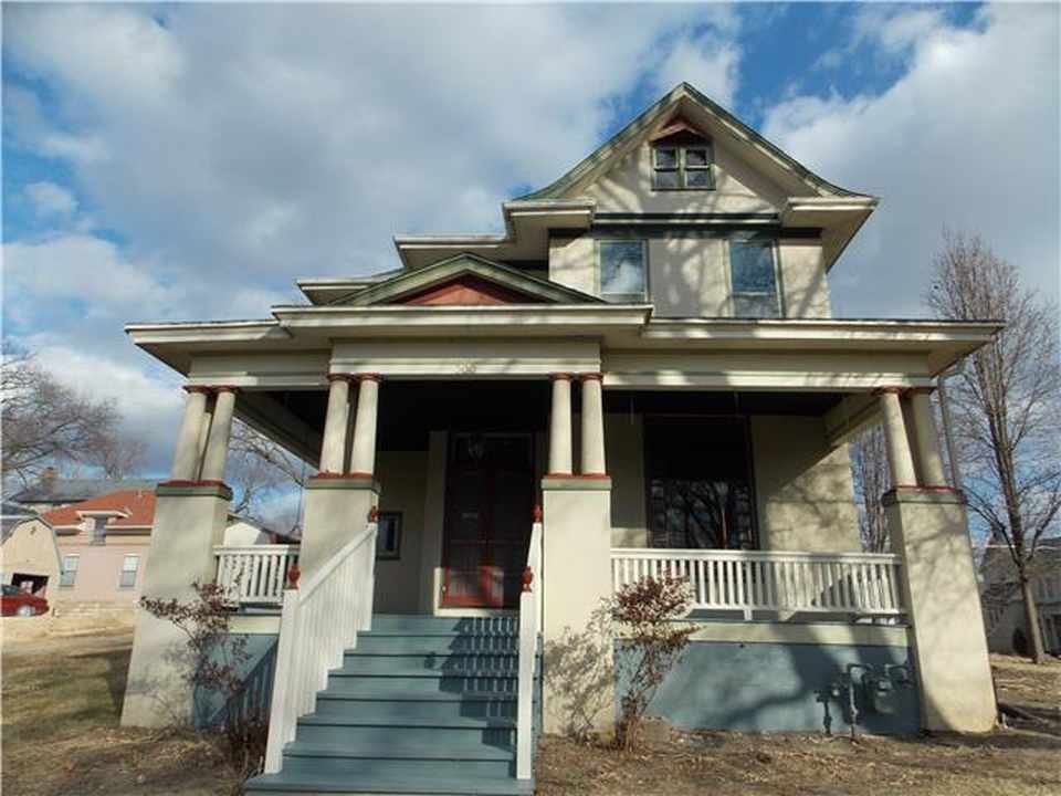 1891 Queen Anne Atchison, KS Old House Dreams