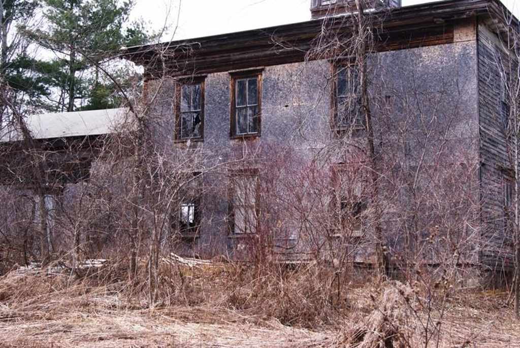 Sharon Springs, NY 80,000 Old House Dreams