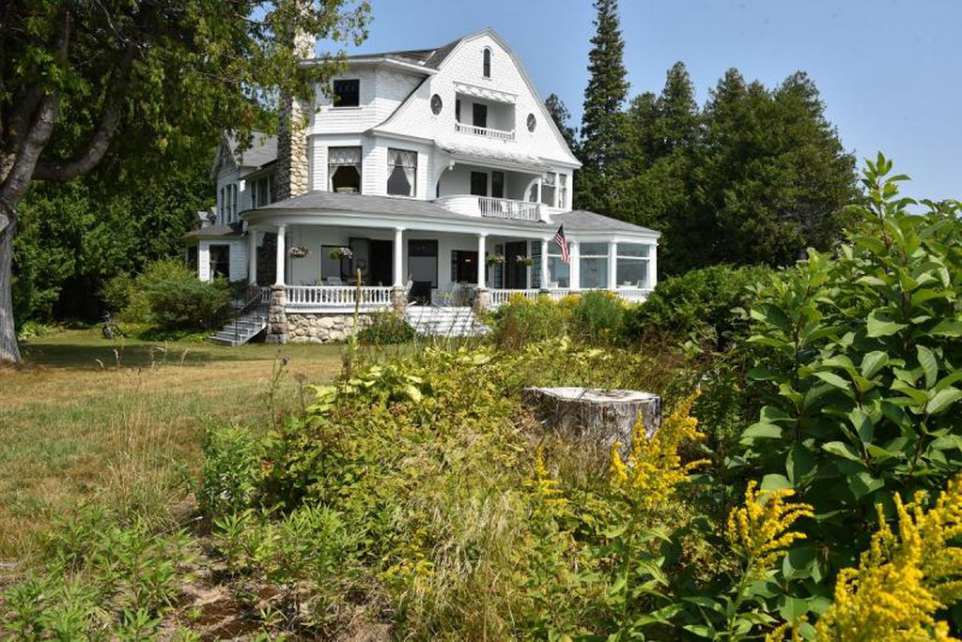 1888 Shingle Victorian Mackinac Island Mi 2 950 000 Old