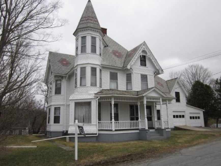 1890 Queen Anne Haverhill, NH F. Barber) Old House Dreams