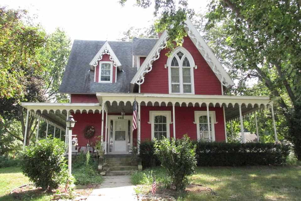 1867 Gothic Revival Tiskilwa, IL Old House Dreams
