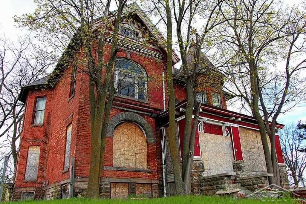 1874 - Saginaw, MI - Old House Dreams