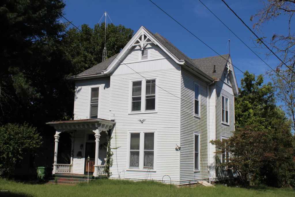 c. 1880 Anna, IL Old House Dreams