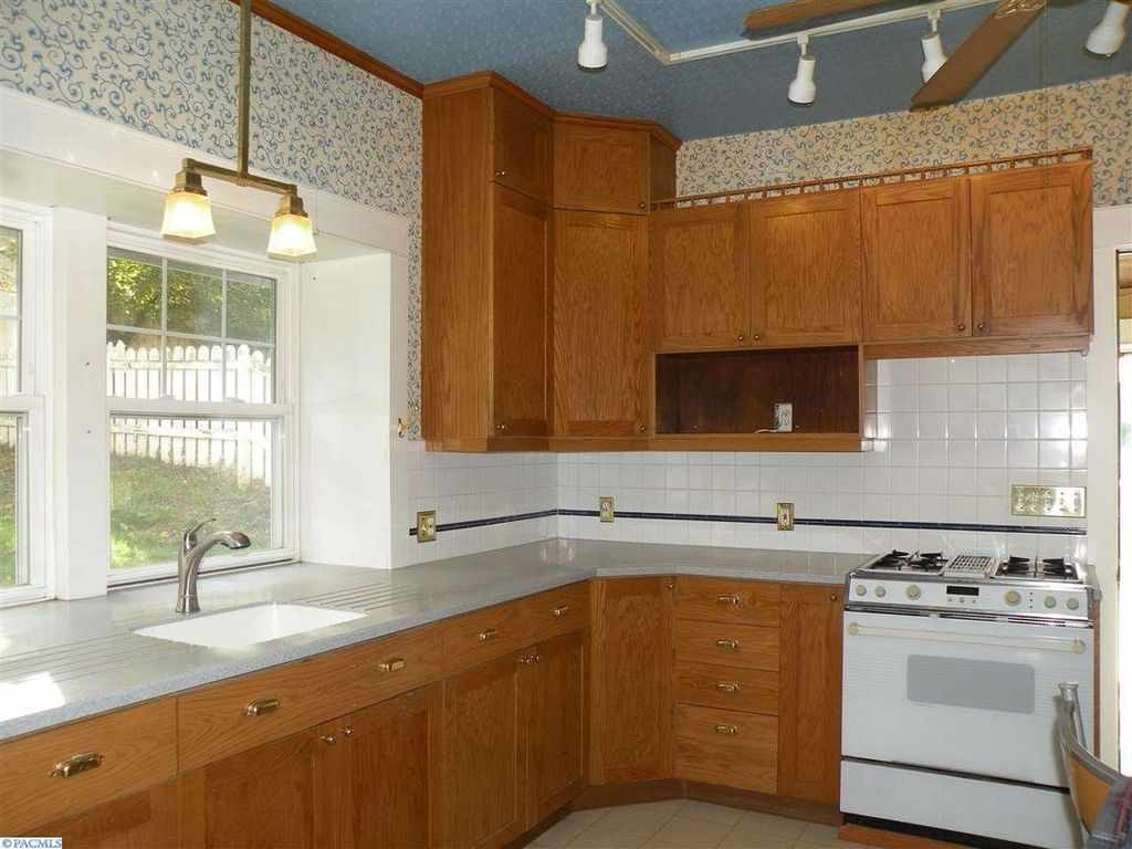 1918 Craftsman Colfax, WA Old House Dreams