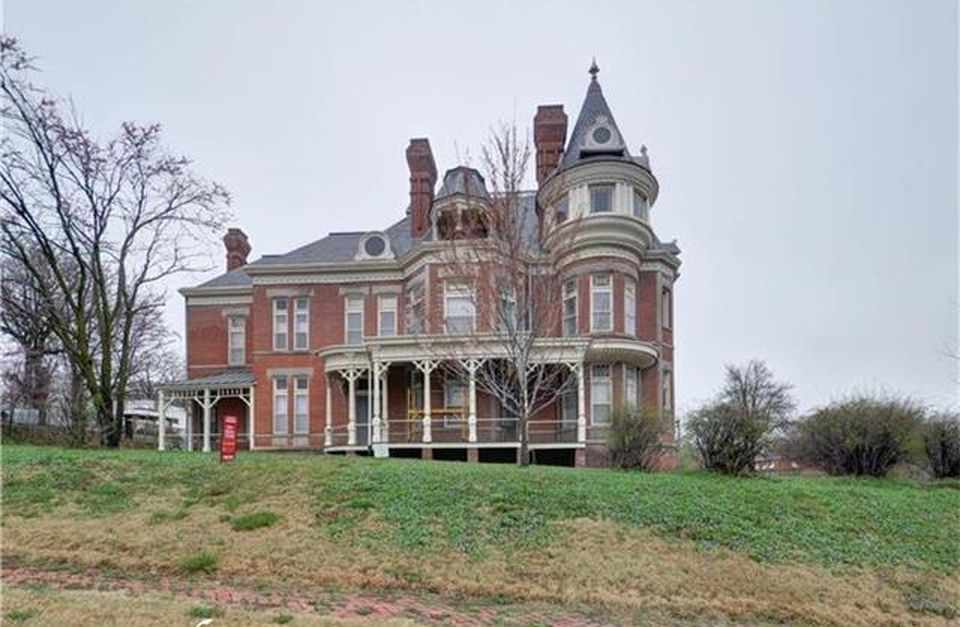 1889 Queen Anne Atchison, KS Old House Dreams