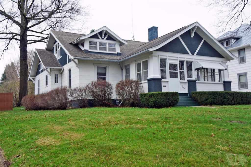 1918 Craftsman Harlan, IA Old House Dreams