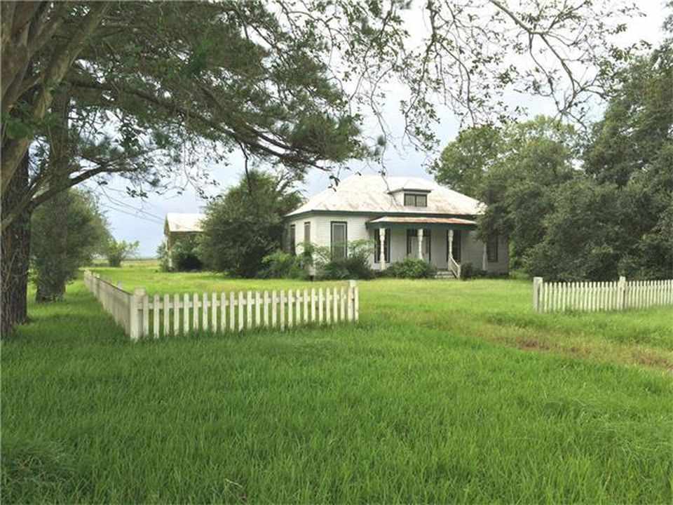 1917 Vacherie, LA Old House Dreams