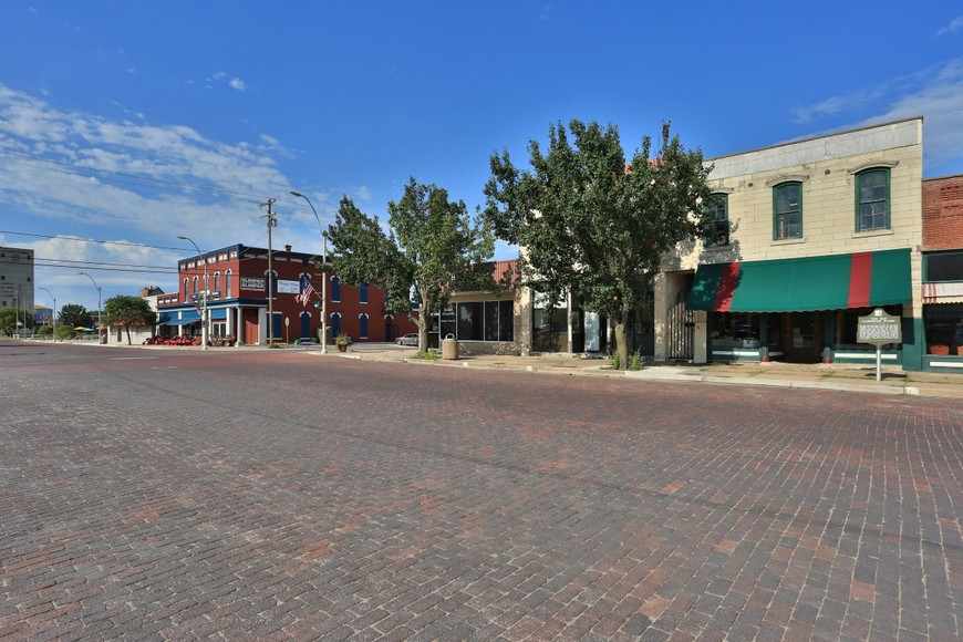 1879 Hardware Store Halstead, KS Old House Dreams