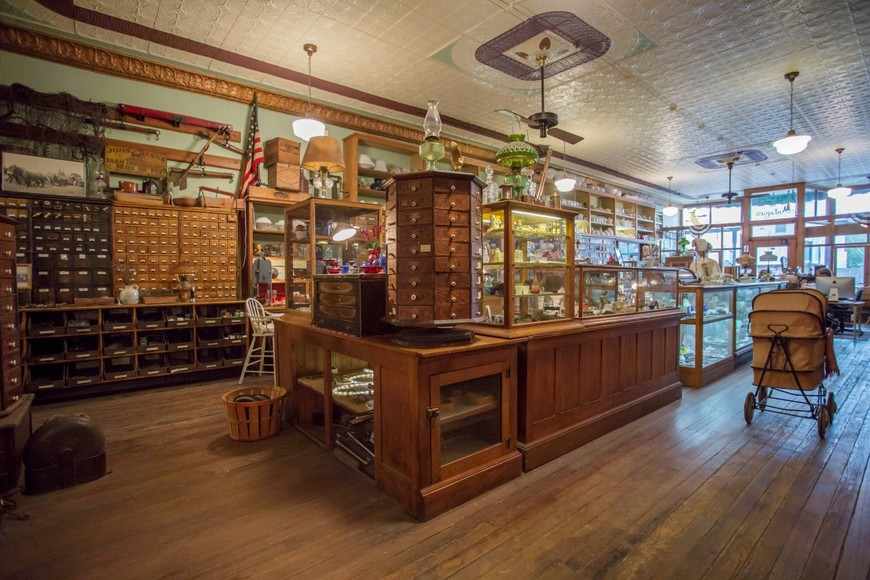 1879 Hardware Store Halstead, KS Old House Dreams