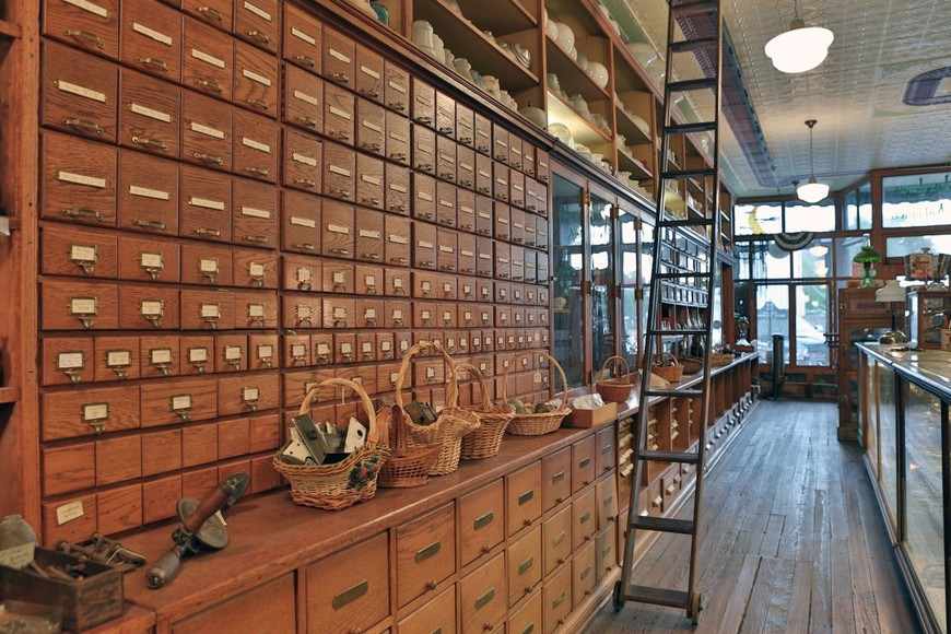 1879 Hardware Store Halstead, KS Old House Dreams