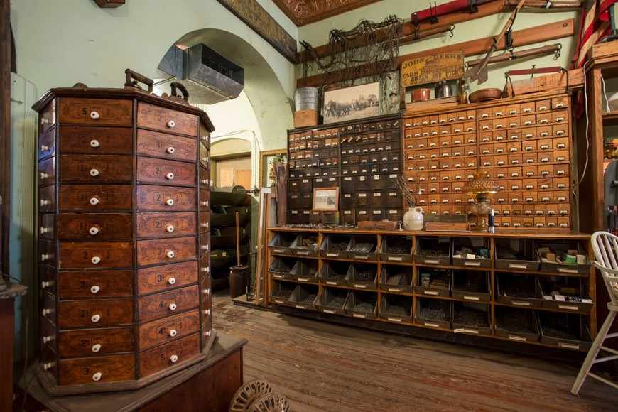 1879 Hardware Store Halstead, KS Old House Dreams