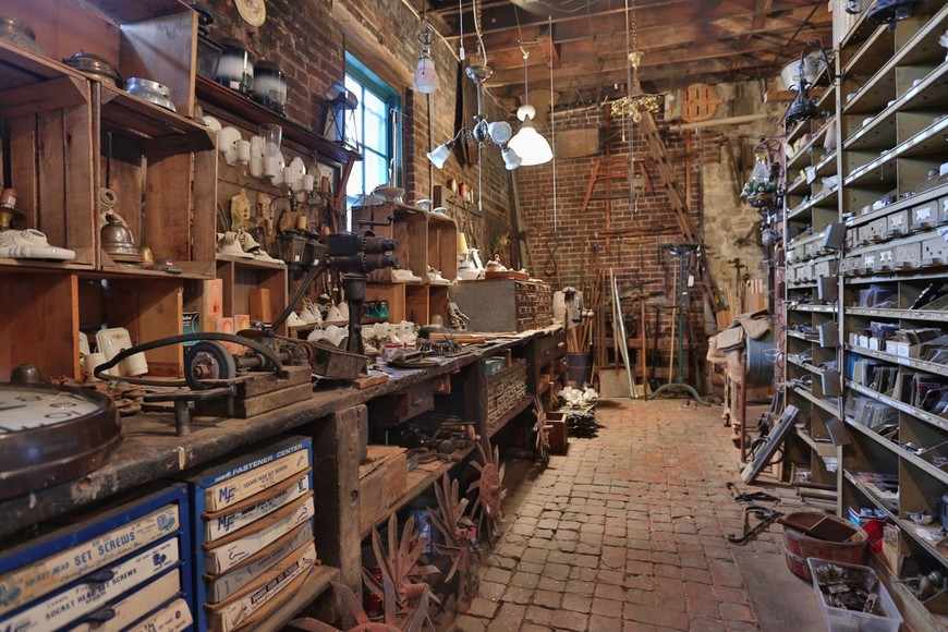 1879 Hardware Store Halstead, KS Old House Dreams