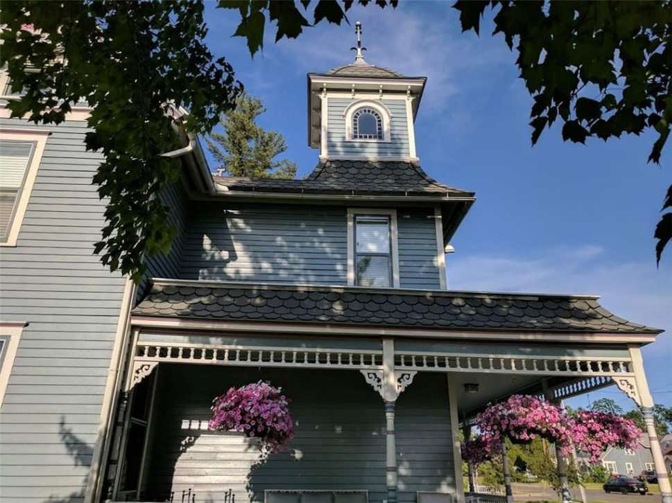 1895 Queen Anne Grantsburg, WI Old House Dreams