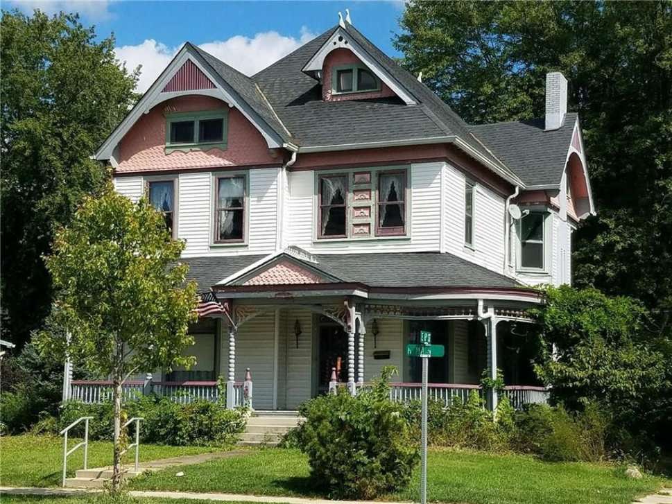 c. 1900 Queen Anne Rushville, IN Old House Dreams