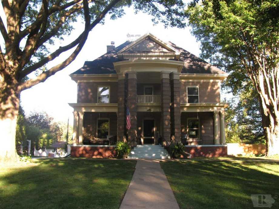 1901 Classical Revival Red Oak, IA Old House Dreams