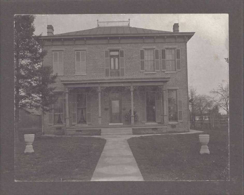 c. 1860 Italianate Robinson, IL Old House Dreams