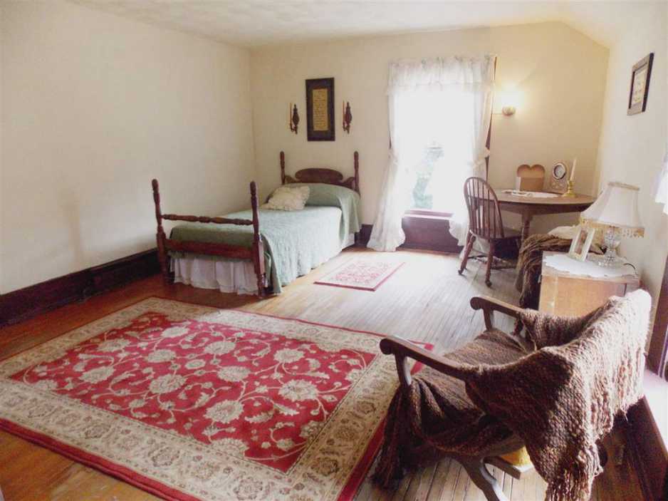 1867 Warren, IL Old House Dreams