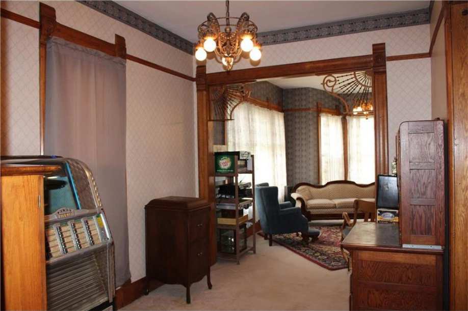 c. 1900 Queen Anne Knightstown, IN F. Barber) Old House Dreams