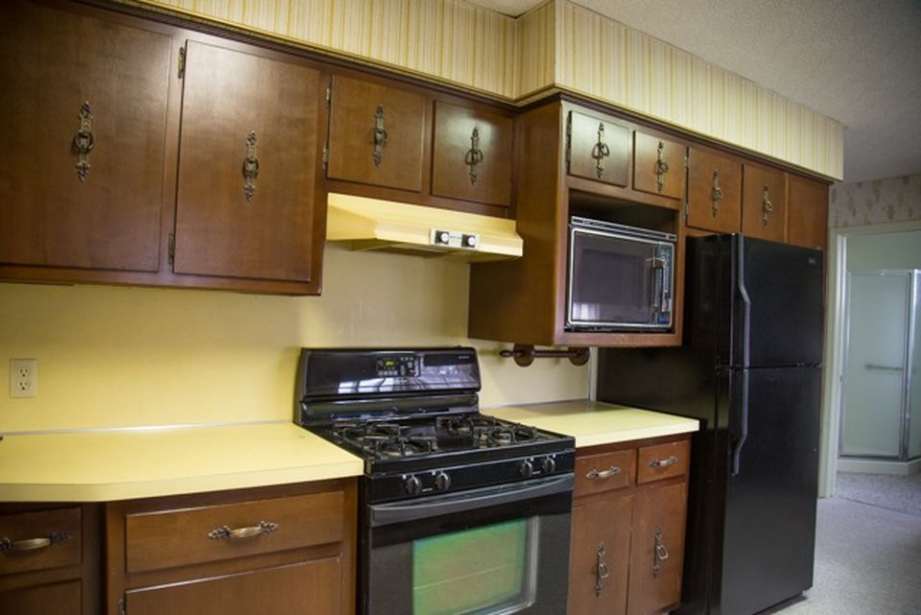 Queen Anne Huntington, IN Old House Dreams