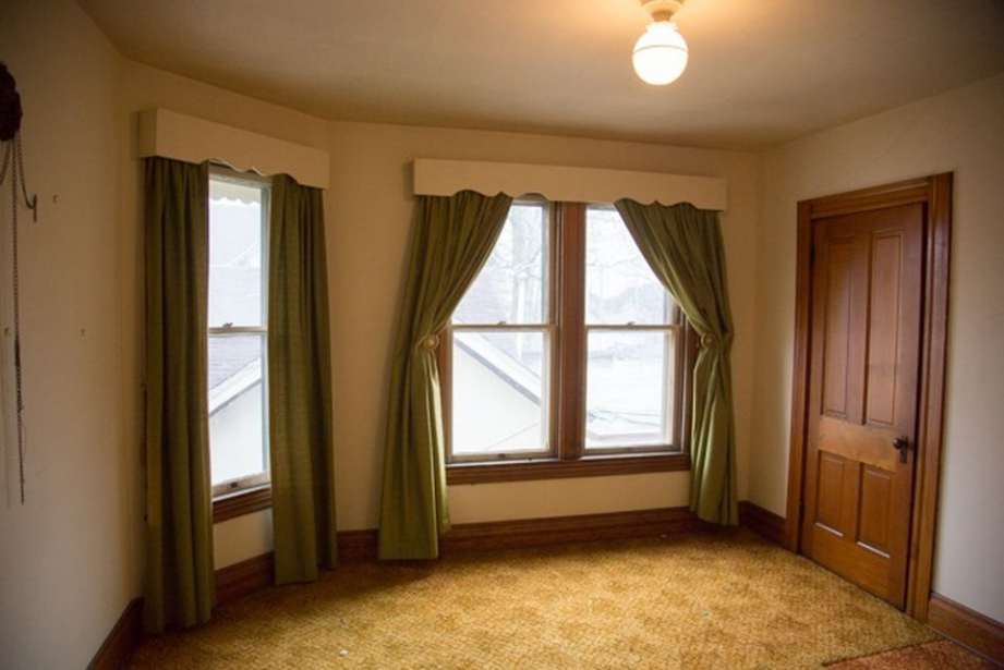 Queen Anne Huntington, IN Old House Dreams