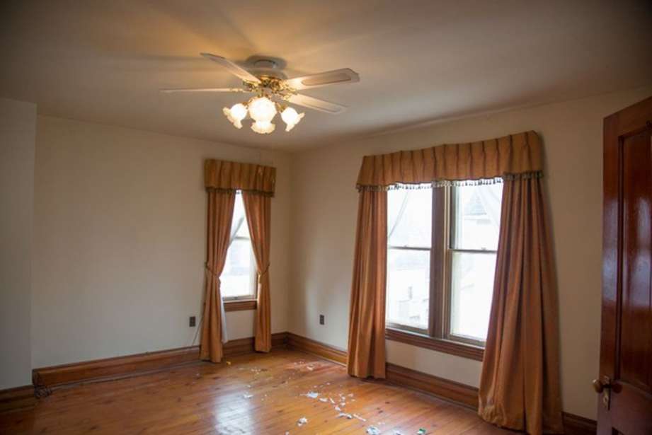 Queen Anne Huntington, IN Old House Dreams