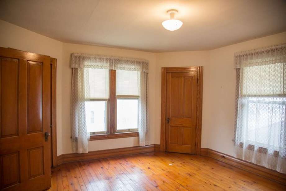 Queen Anne Huntington, IN Old House Dreams