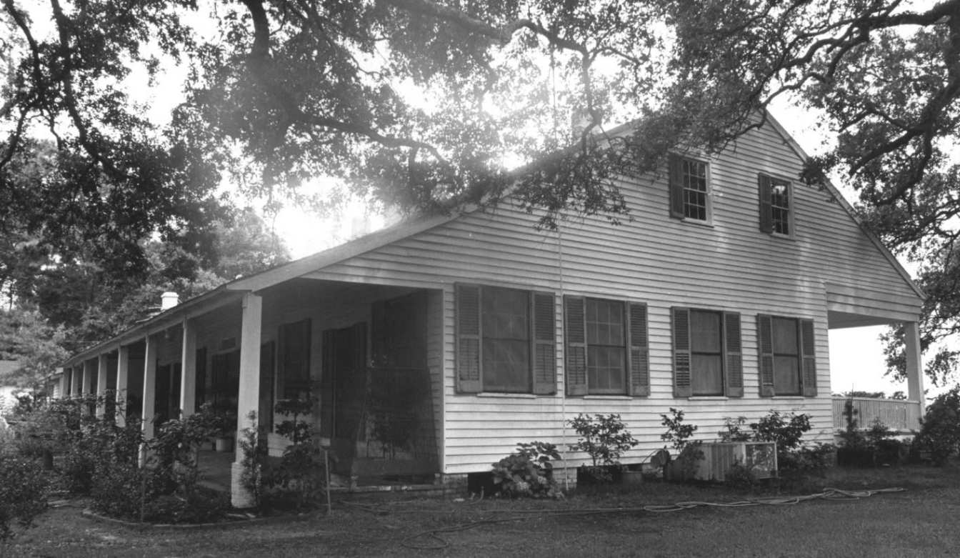 1845 Greek Revival Gautier, MS Old House Dreams