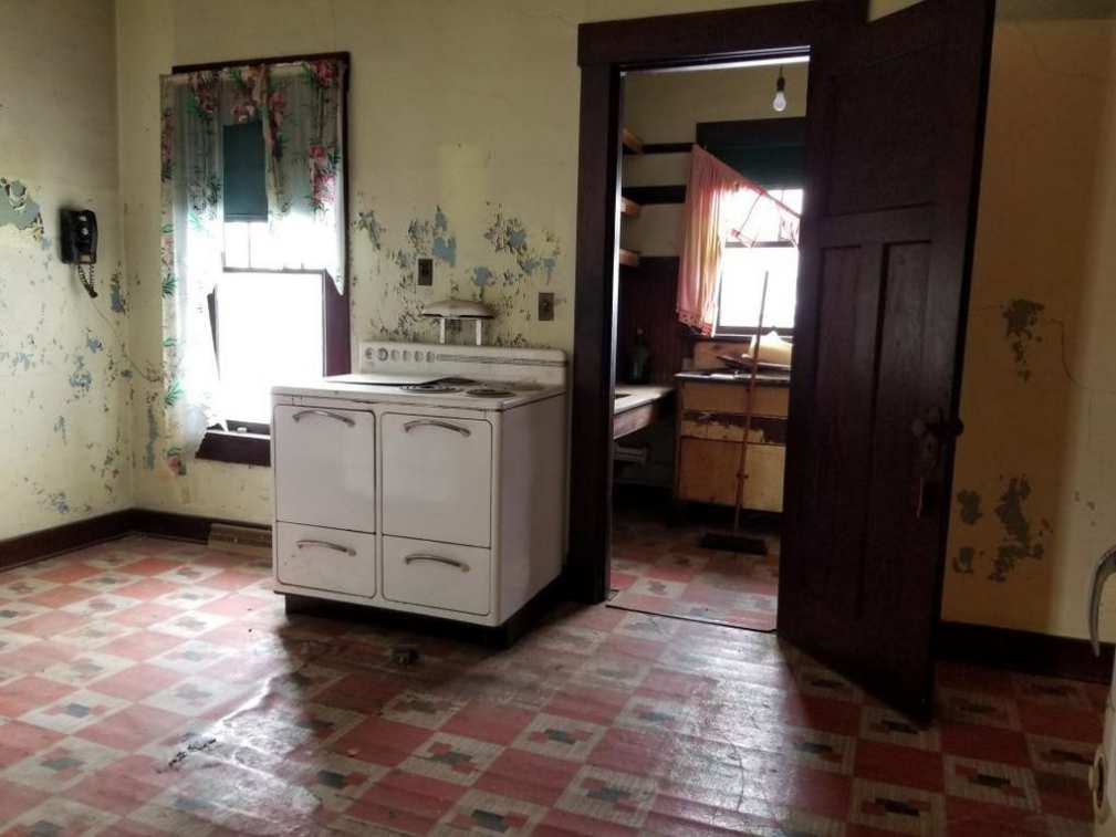 1915 Sigel, IL Old House Dreams