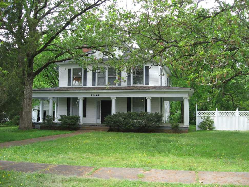 1913 Colonial Revival Virgilina, VA Old House Dreams