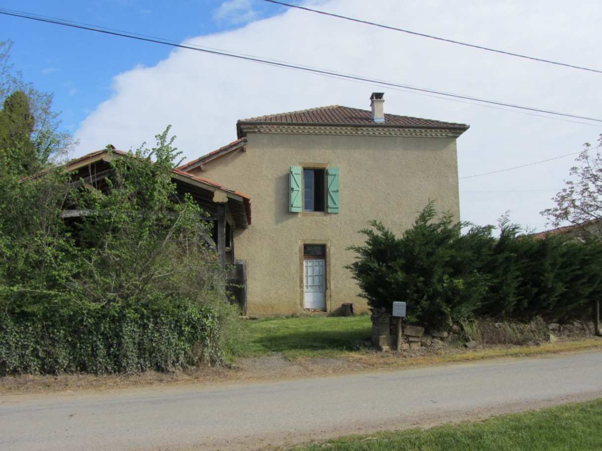 1860 L’IsleenDodon, France Old House Dreams